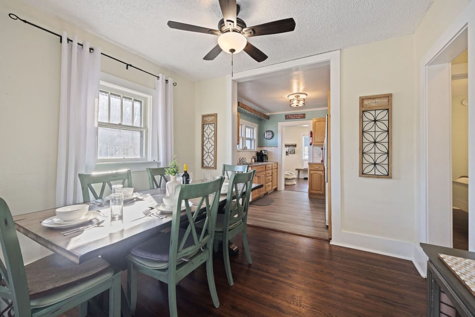 Dining Area with Fireplace | Seating for 6!