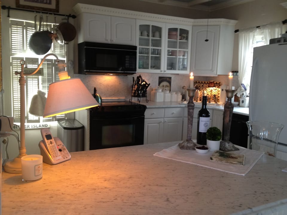 Kitchen with marble coutertops