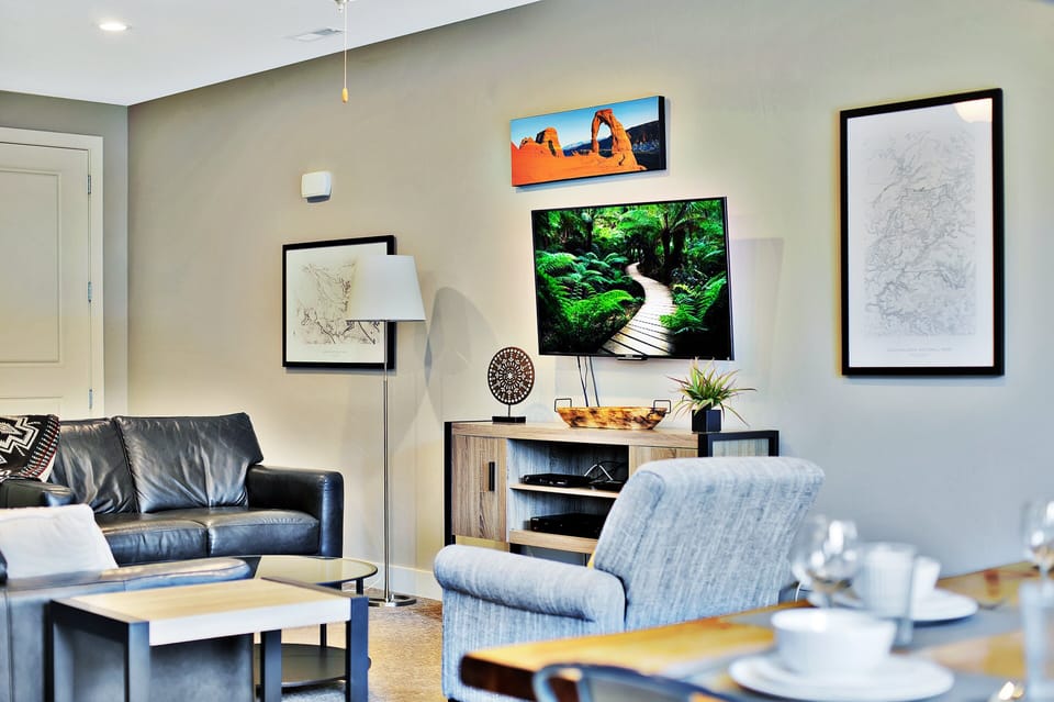 Family Room 55" TV, DVD Player, Cable, and Streaming Available