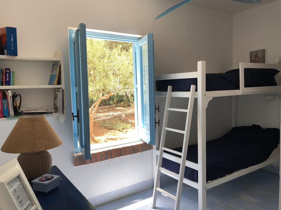 Bunk bed room