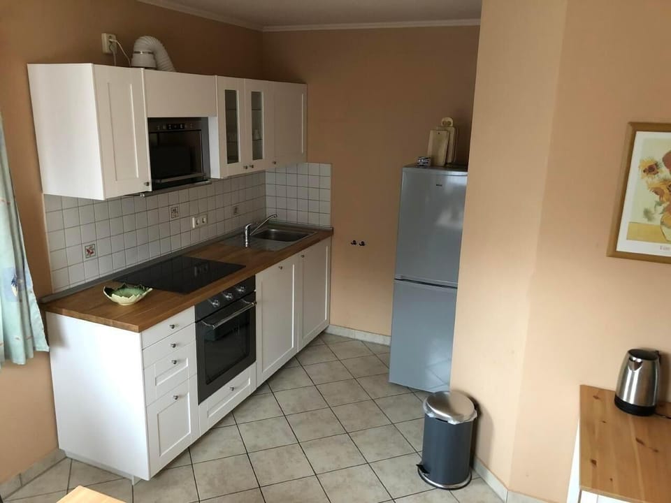 fitted kitchen