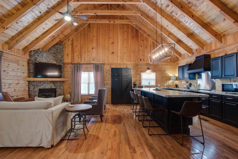 aghhhh, look at those ceilings