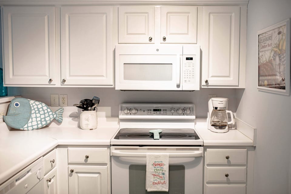 fully stocked kitchen