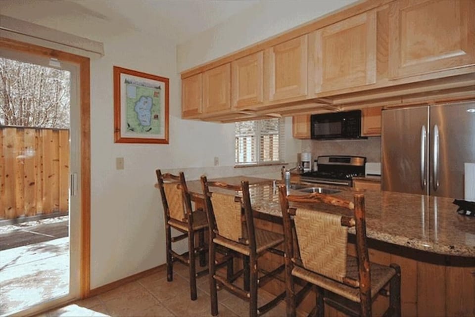 Breakfast bar
