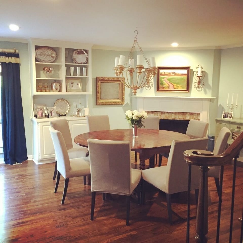 Dining Room- seats 8-10