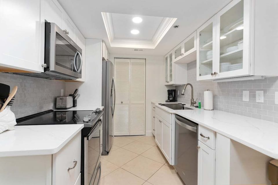 Beach Club 212 - Kitchen