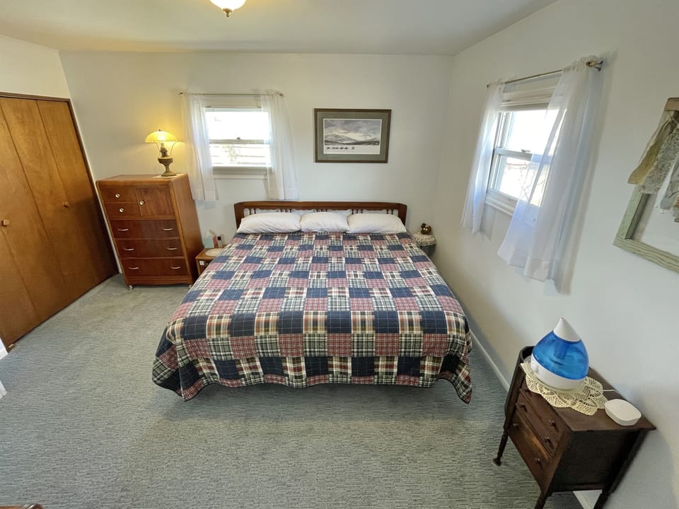 Main bdrm: Sleep Number C4 king mattress, Martha Washington sewing table!
