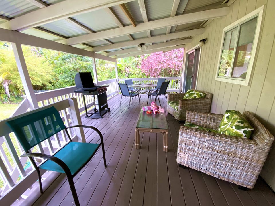 Lanai grill and dining area