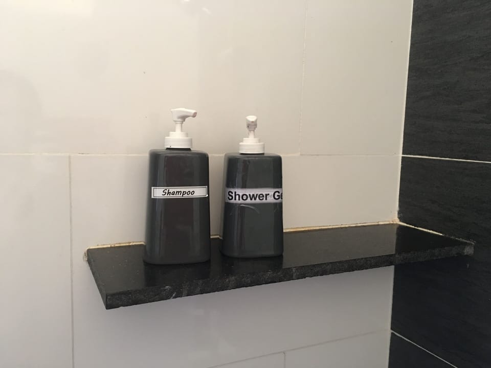 Bathroom amenities