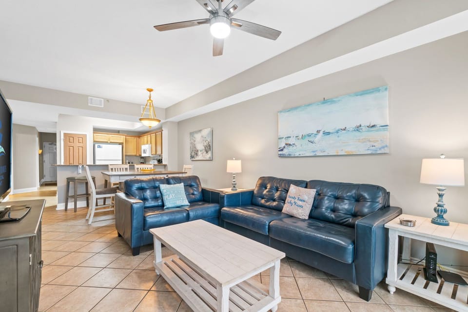 Living Area – Sleeper Sofa - Beach Views - Cable & Smart TV