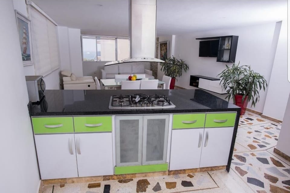 Apartamento familiar frente a el mar