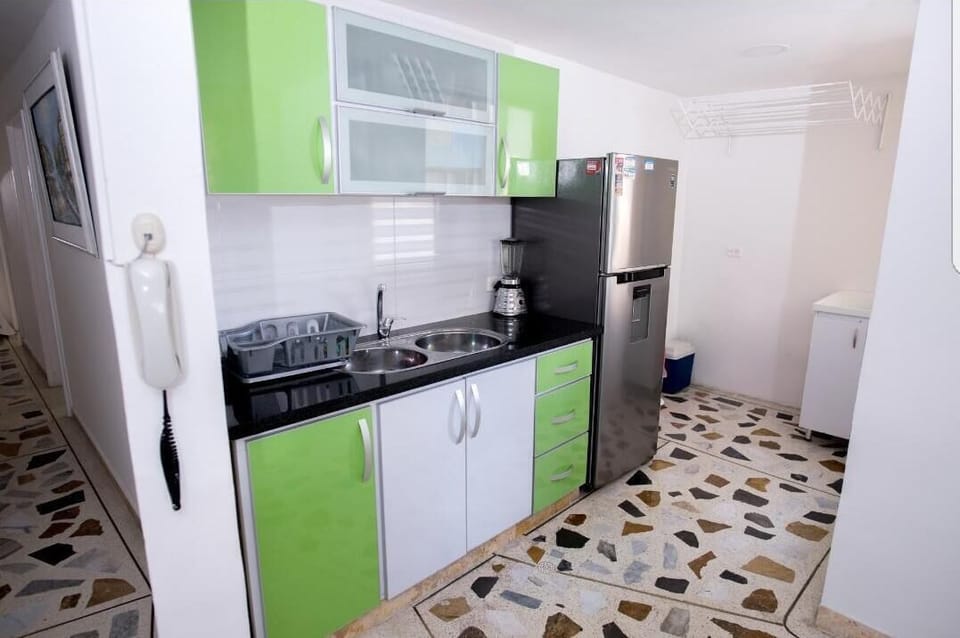 Apartamento familiar frente a el mar
