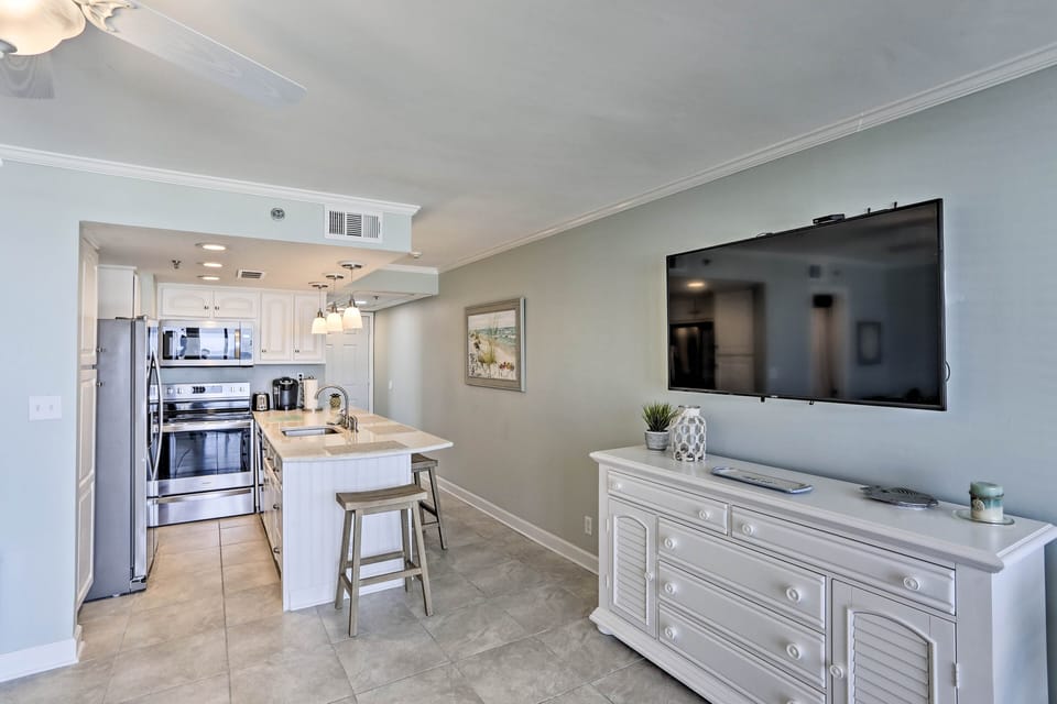 Living Room | Smart TV | Central A/C