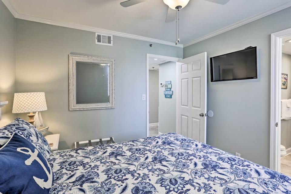 Bedroom | Smart TV