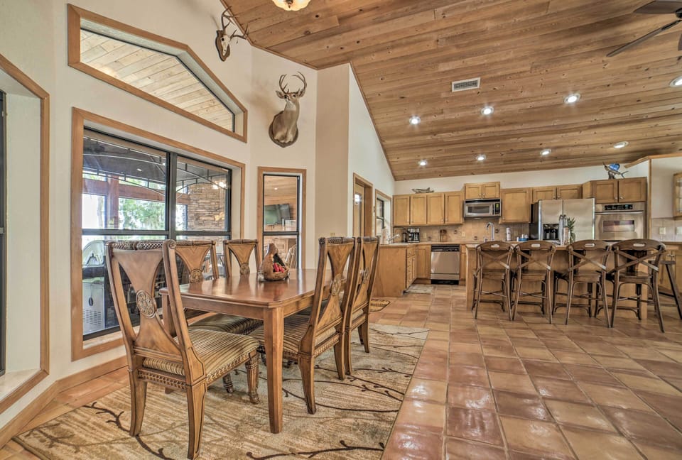 Dining Space | Dishware/Flatware
