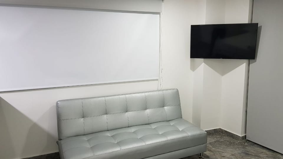 APARTAMENTO ECONOMICO FRENTE A EL MAR