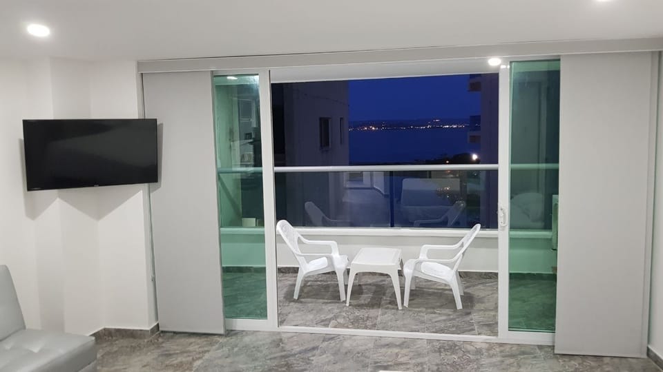 APARTAMENTO ECONOMICO FRENTE A EL MAR