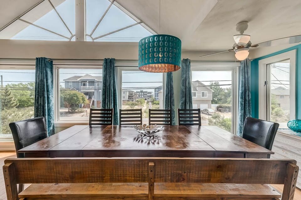 Top-Level Dining Room with Table (seats 10)