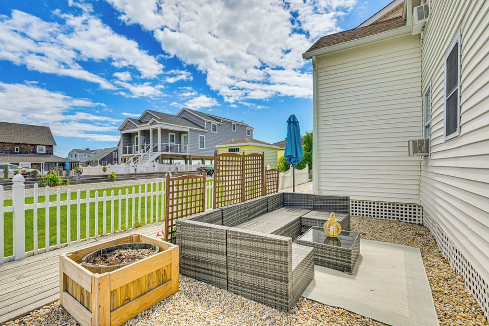 Shared Patio | Lounge Furniture
