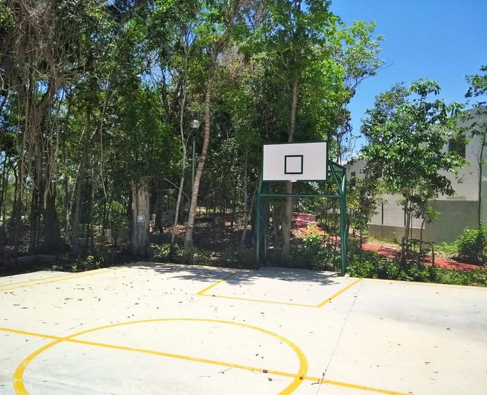 Sport court