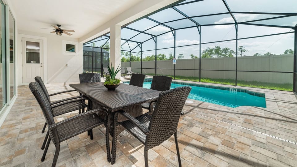 Patio Dining
Pool Faces West