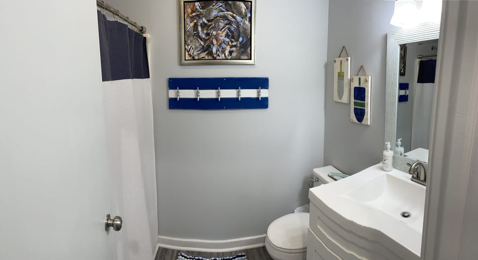 Shared Hall Bathroom