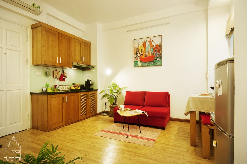 living room (foods are only for illustration purpose, not included in rome rate)