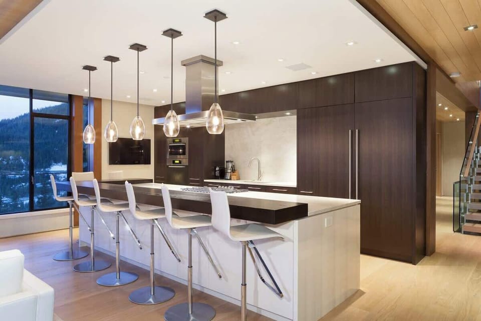Spacious breakfast bar with seating for six guests