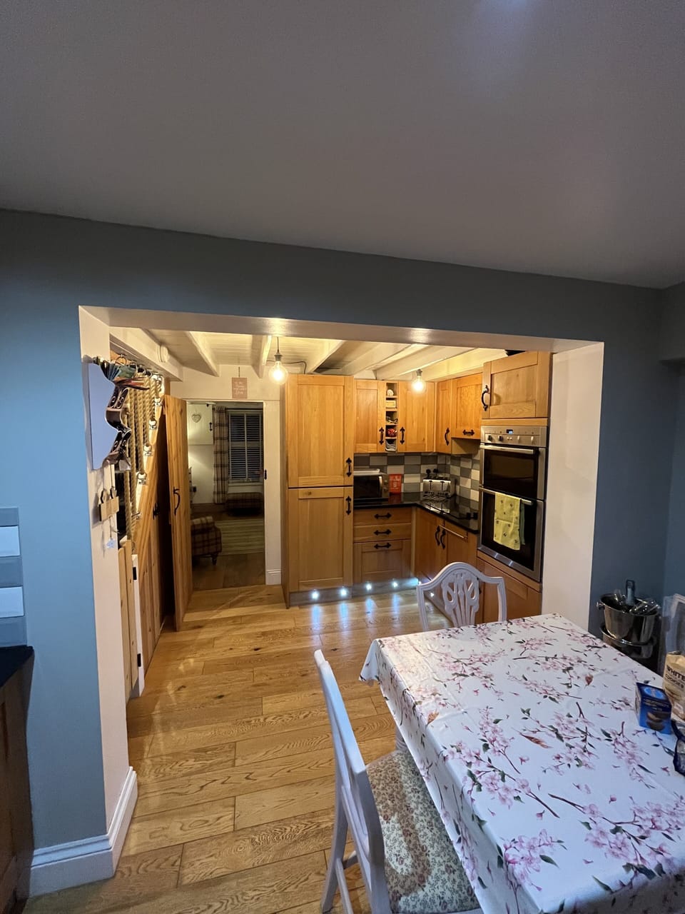 Dining kitchen