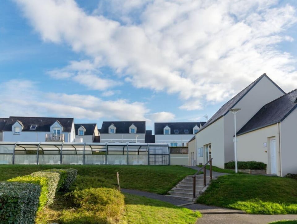 You’ll enjoy a relaxing vacation at this prime destination!