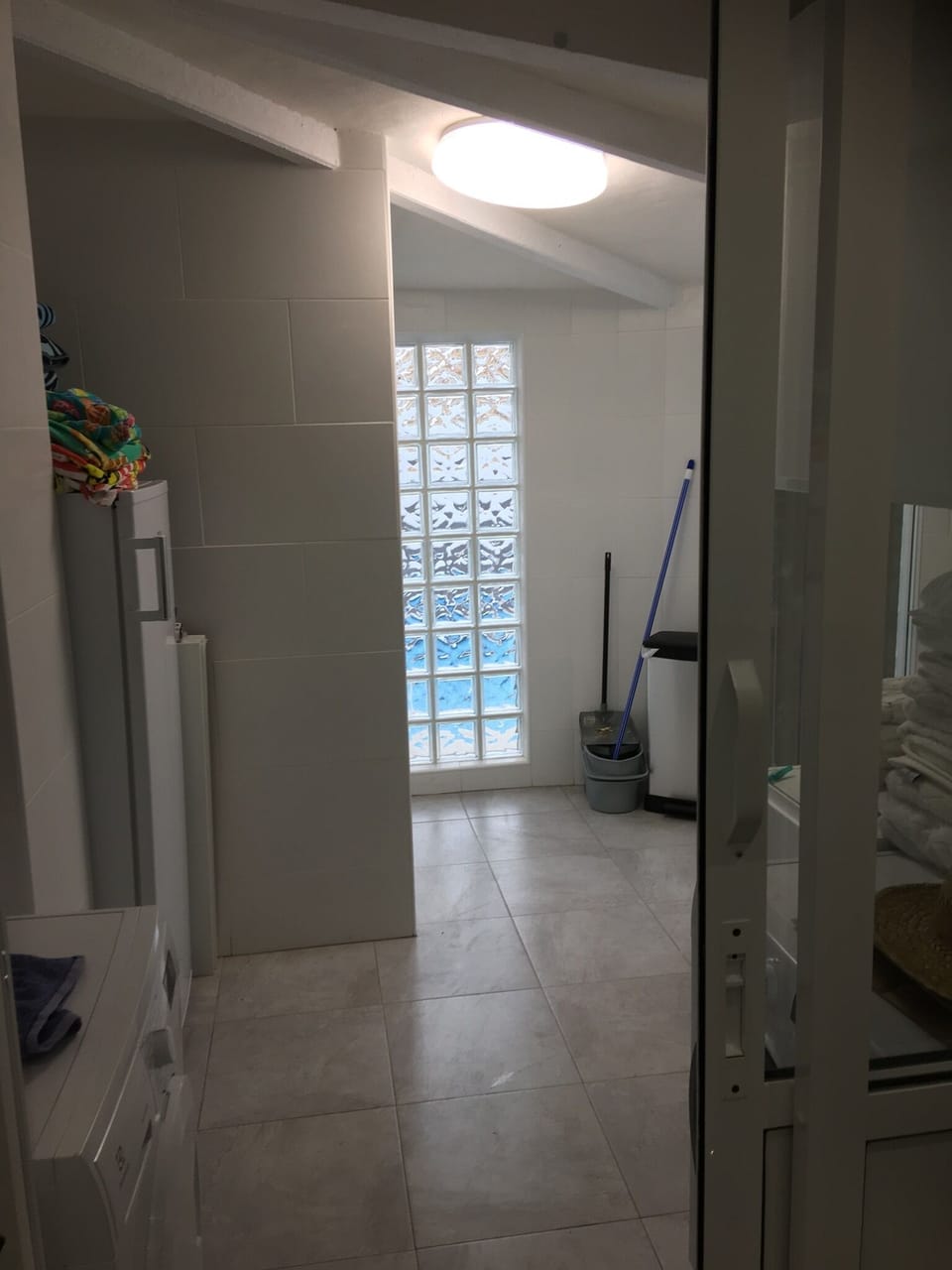kitchen entry to utility room
