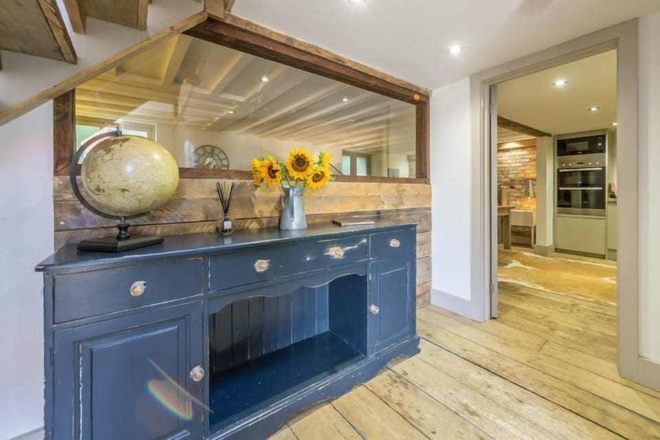 Ground floor: Entrance hallway leads to open plan living area