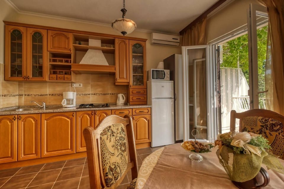 Kitchen area