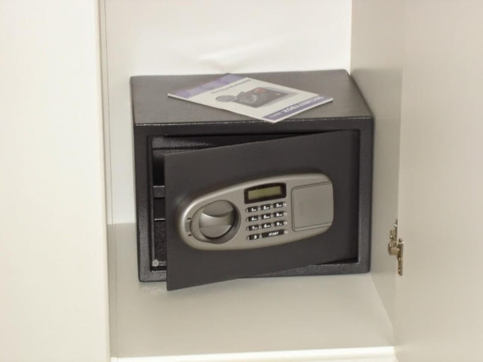 Example of accommodation. Jacuzzi - for 5 persons, 42 Jets, great massage , sea view