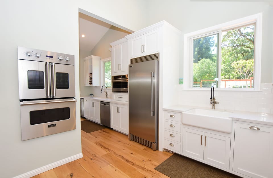 Second Kitchen with 36" SubZero Fridge