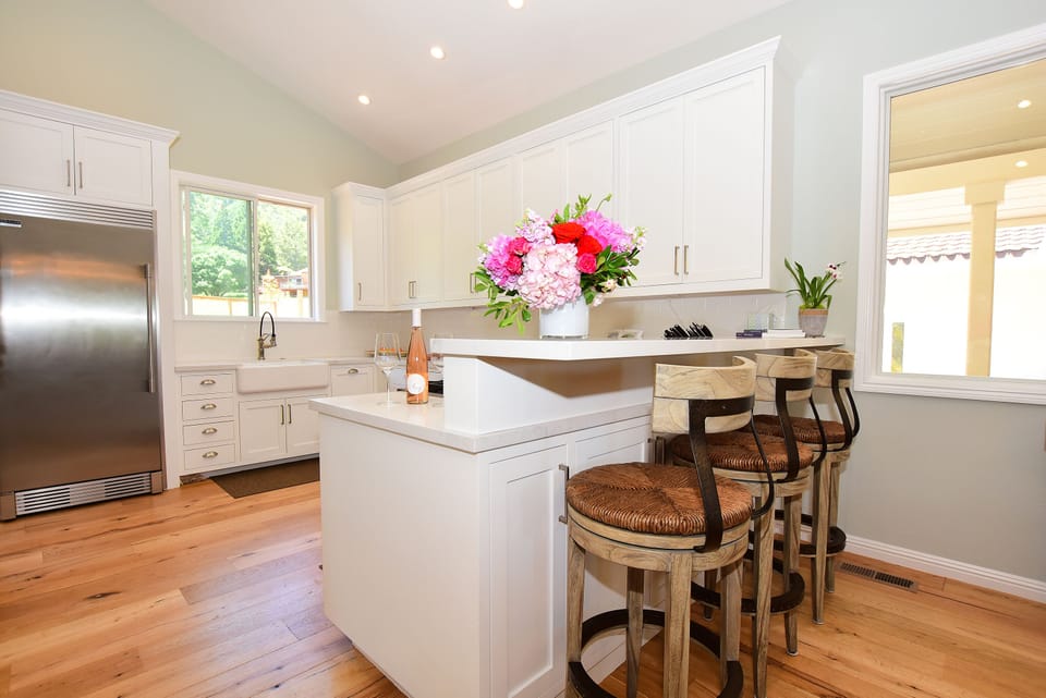 Kitchen Counter Dining Area