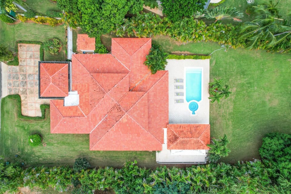 Villa Vivero 24: a bird`s eye view of the property