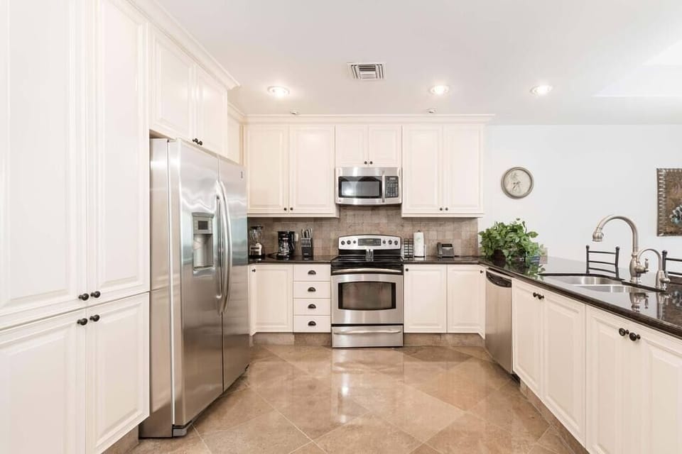 Kitchen (1)