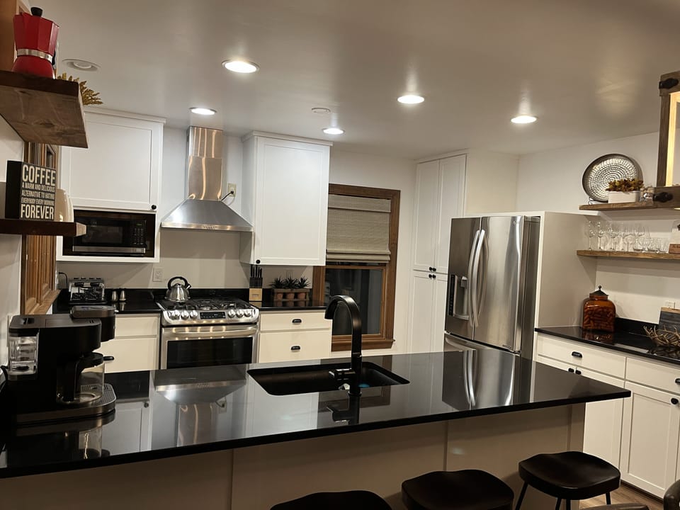 Counter seating for 4.