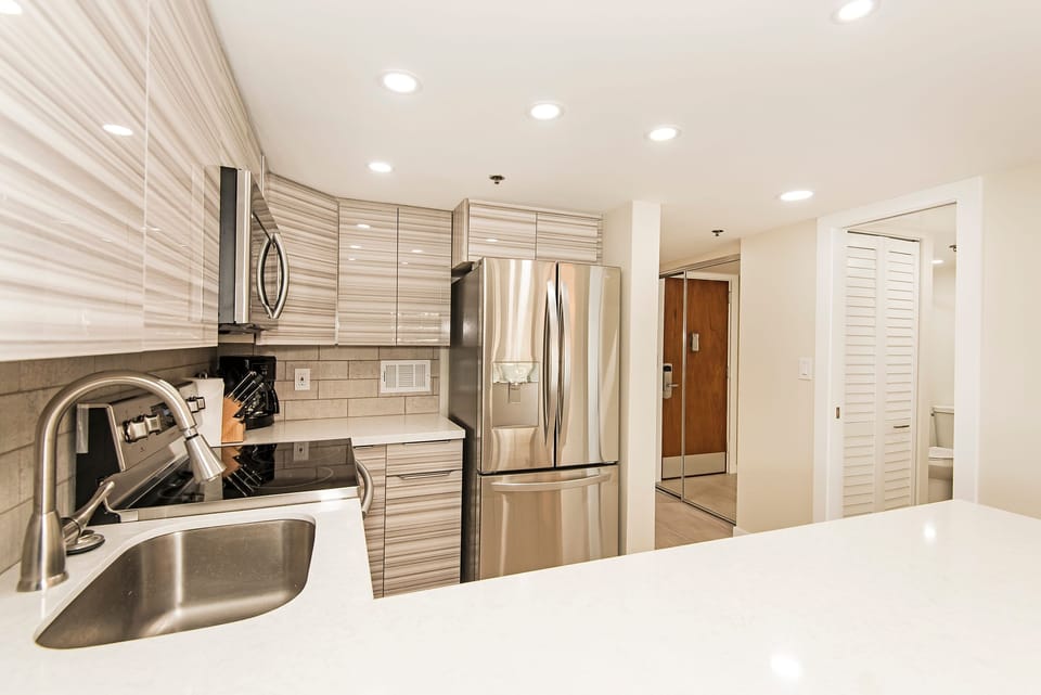 Fully Equipped Kitchen Ready to Cook