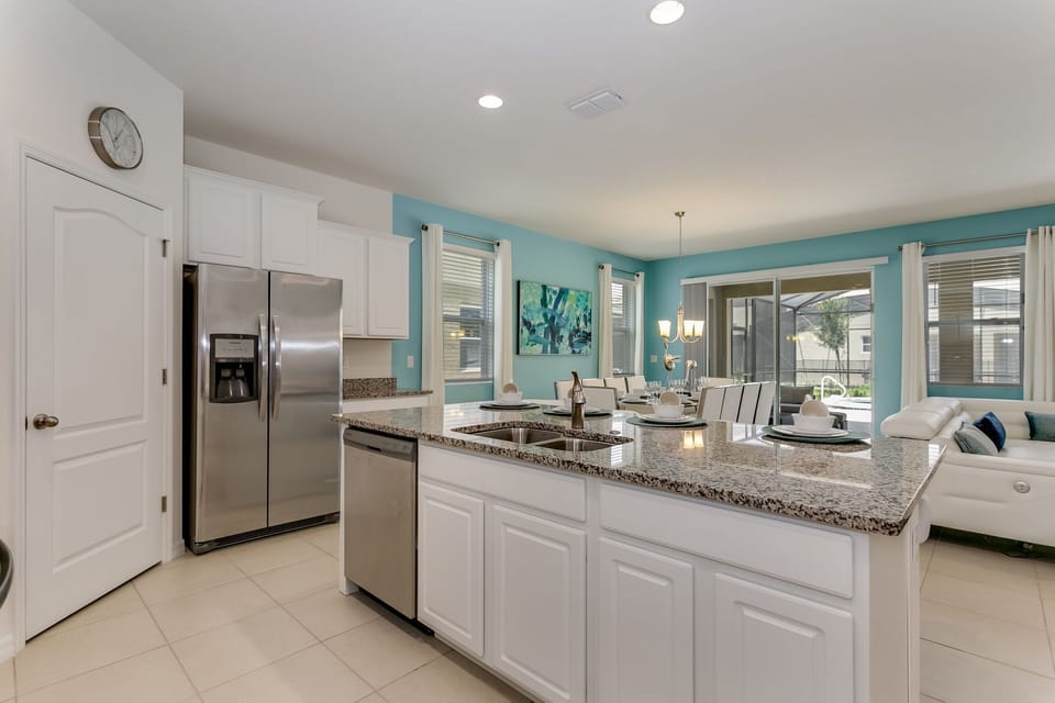 8-web-or-mls-7041OakwoodSt,Solterra_08