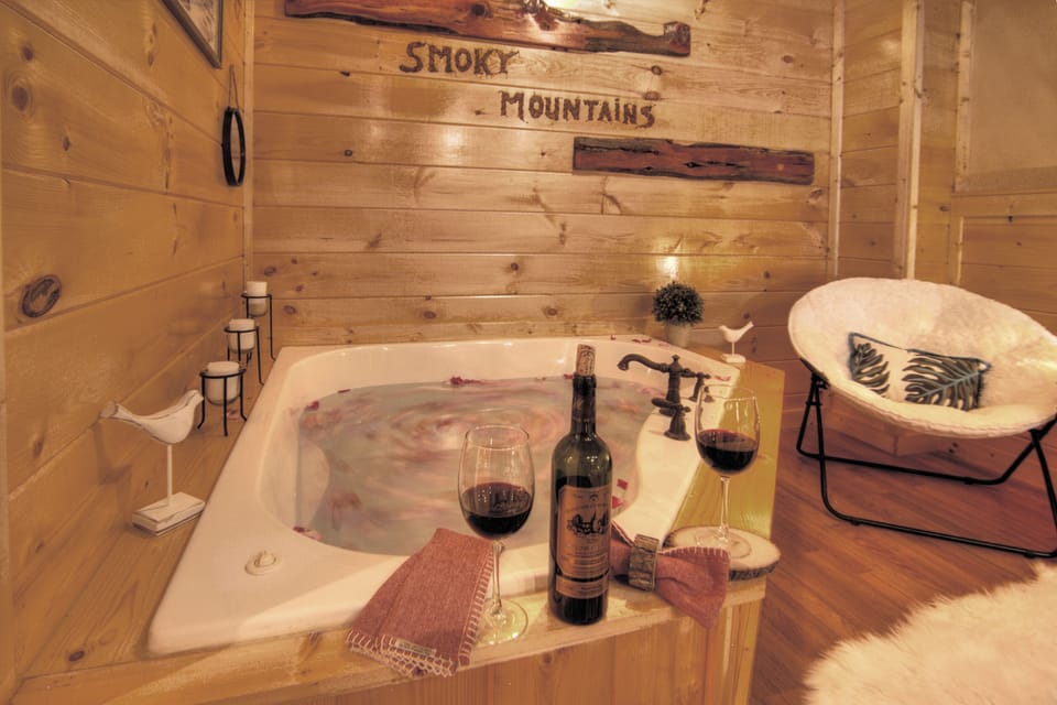 Jacuzzi time is perfect time! 
