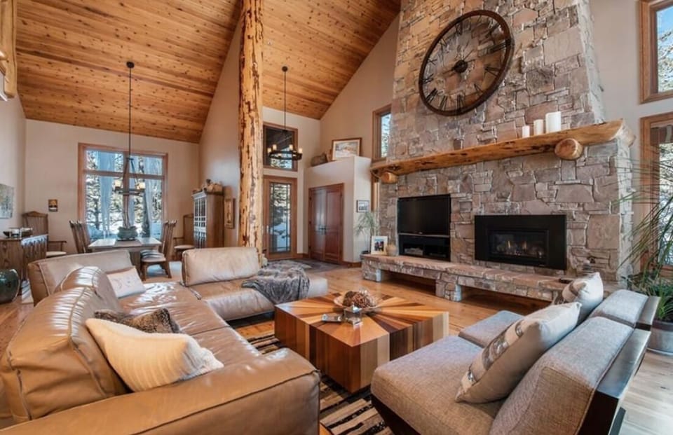 Living and dining rooms soaring ceilings