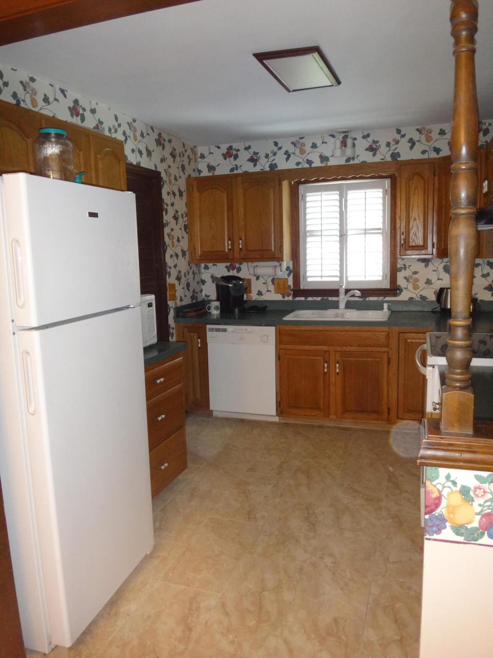 Full Kitchen, the new fridge, sink, faucets, ceiling light