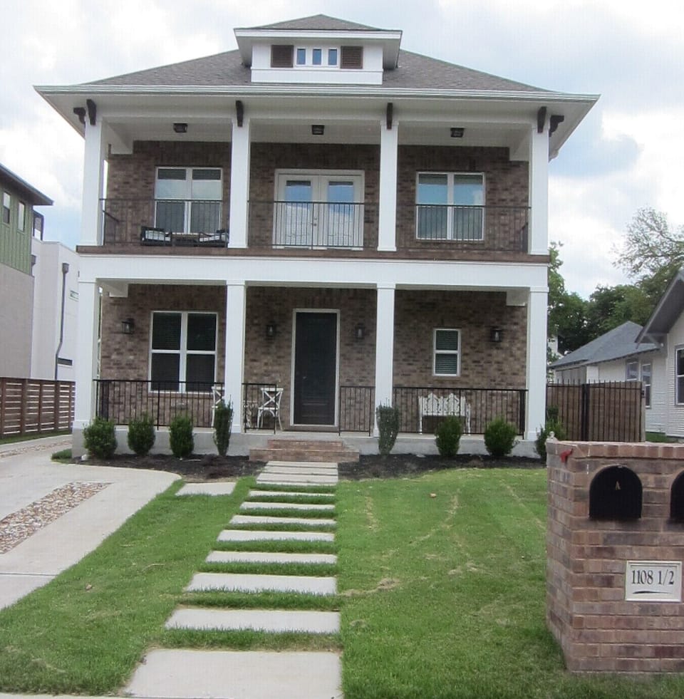 Front Exterior