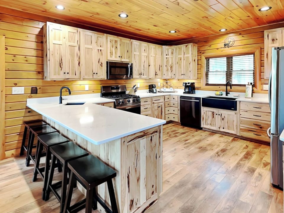 Full Kitchen