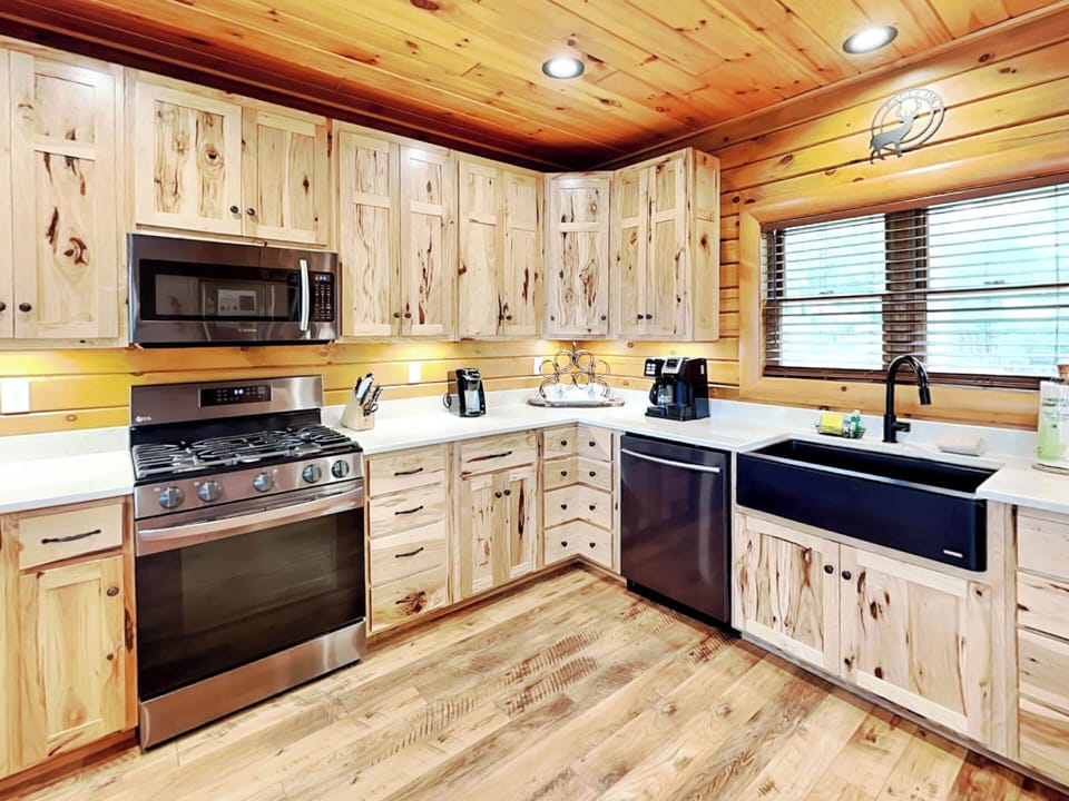 Full Kitchen