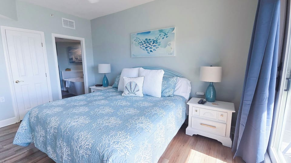 Bedroom with King Bed and Ocean Views at 4404 Windsor Court North
