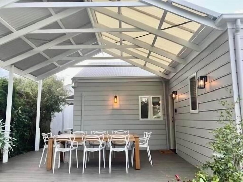 An entertainers delight. Outdoor dining with BBQ