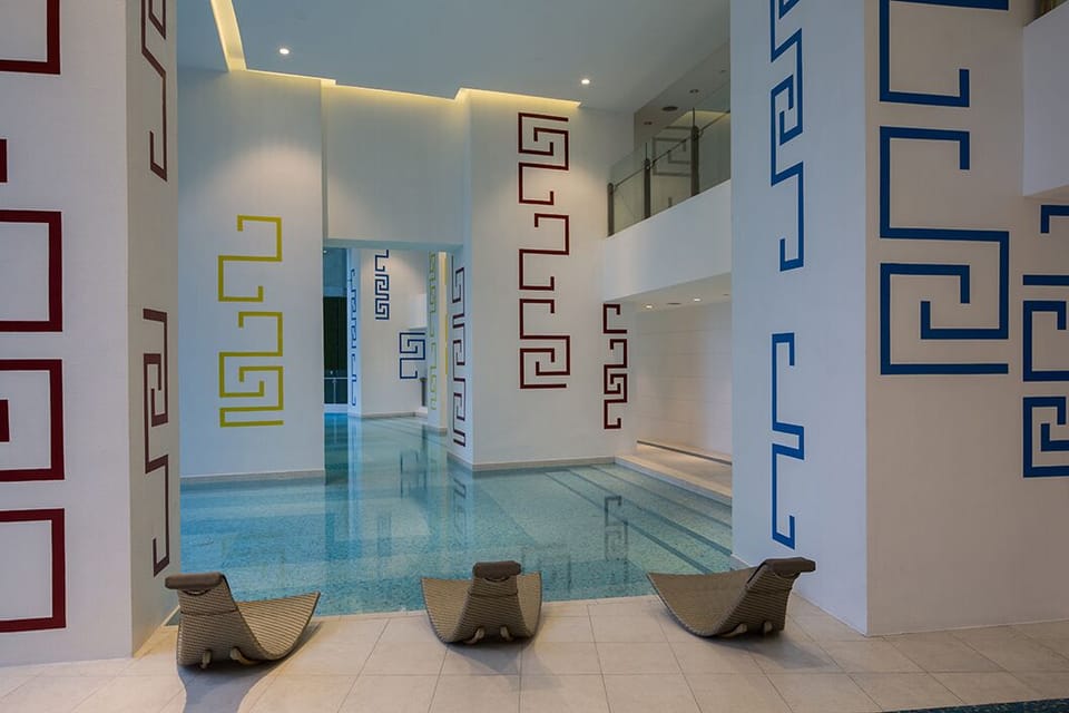 Luxurious 1BR Superior in Central Makati